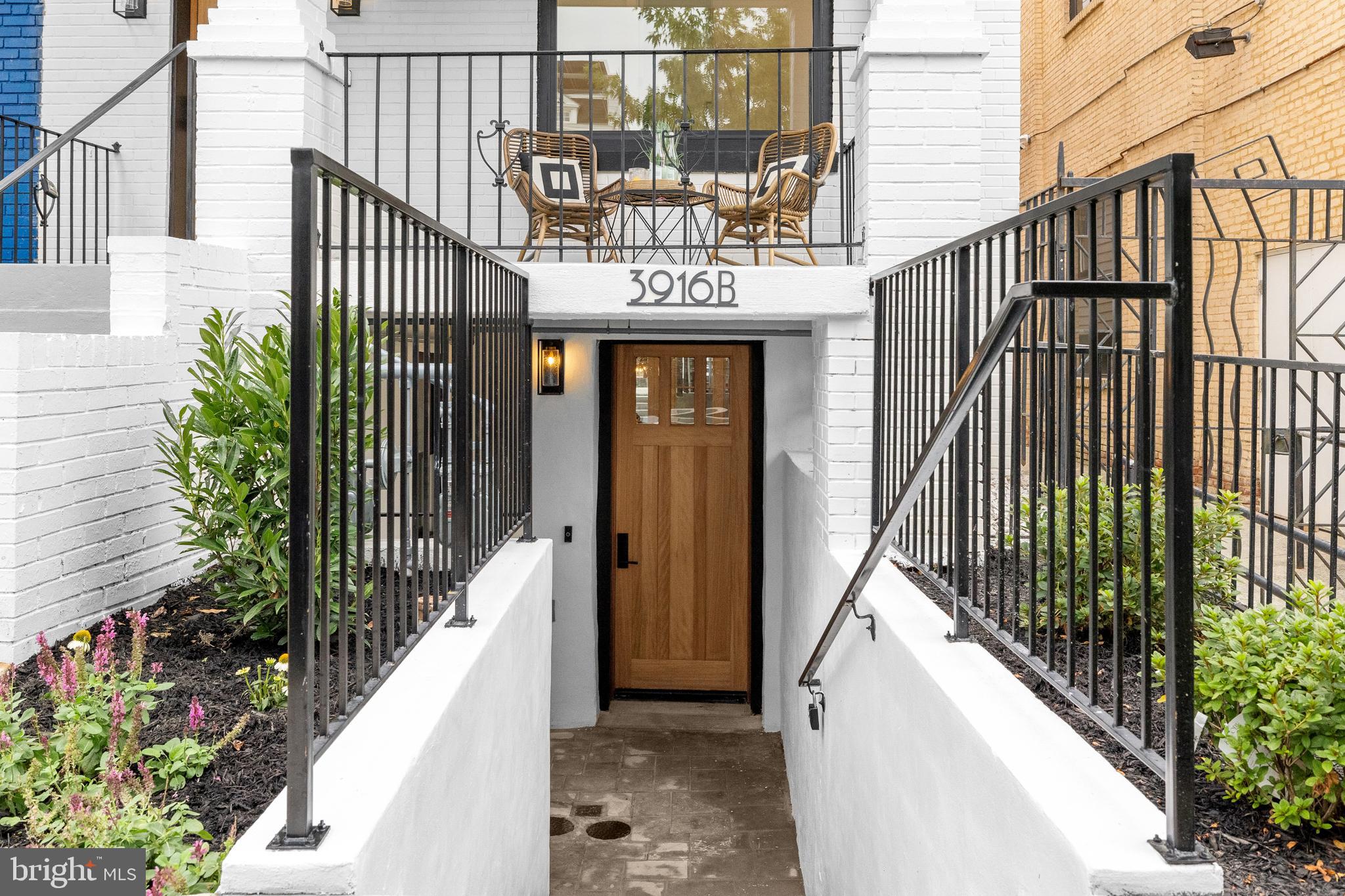 3916 8TH STREET NW B