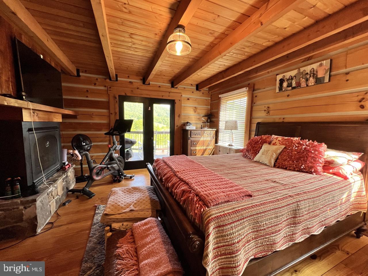 NONE UNRESTRICTED - Residential