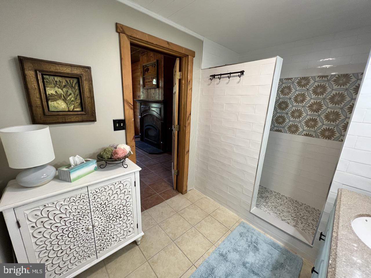 NONE UNRESTRICTED - Residential