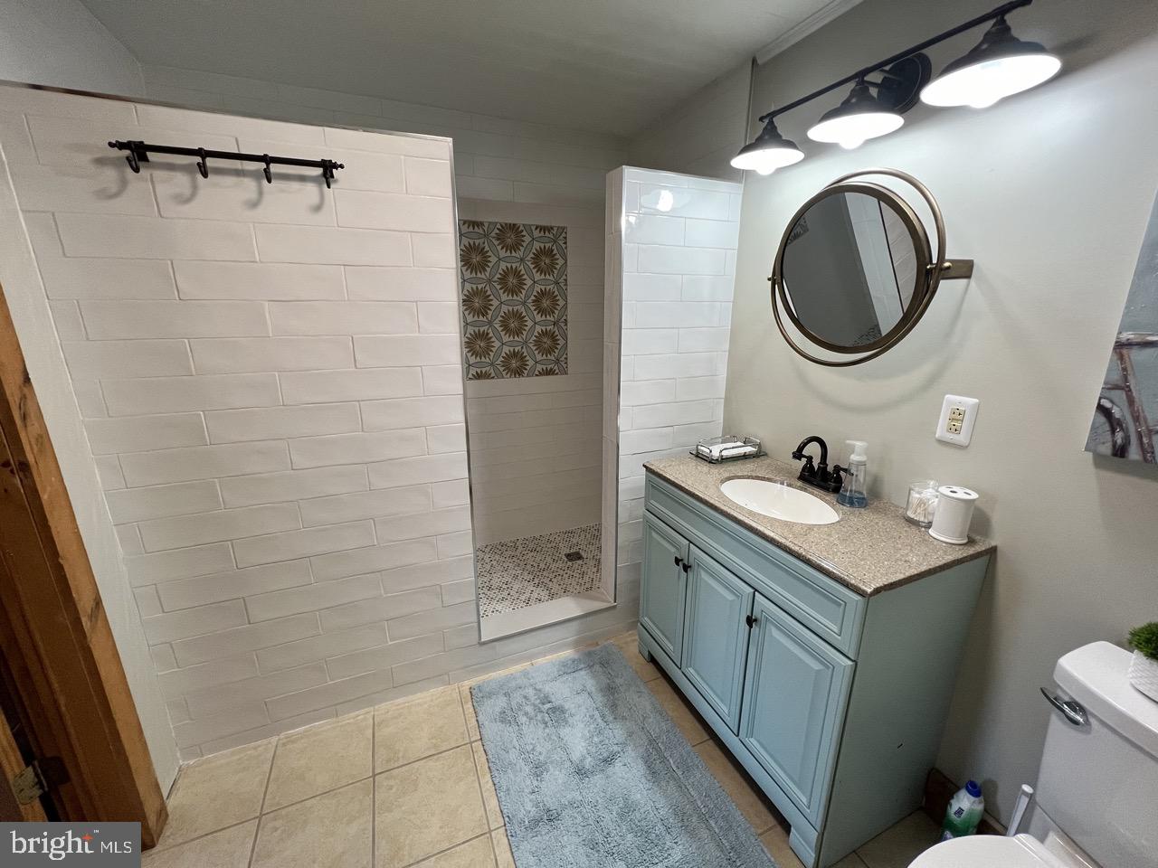 NONE UNRESTRICTED - Residential