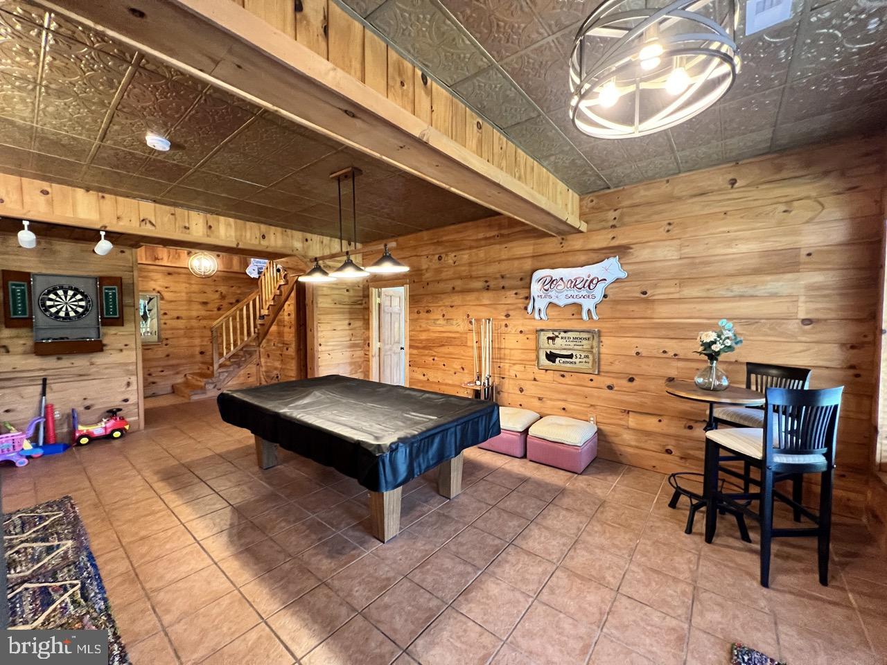 NONE UNRESTRICTED - Residential