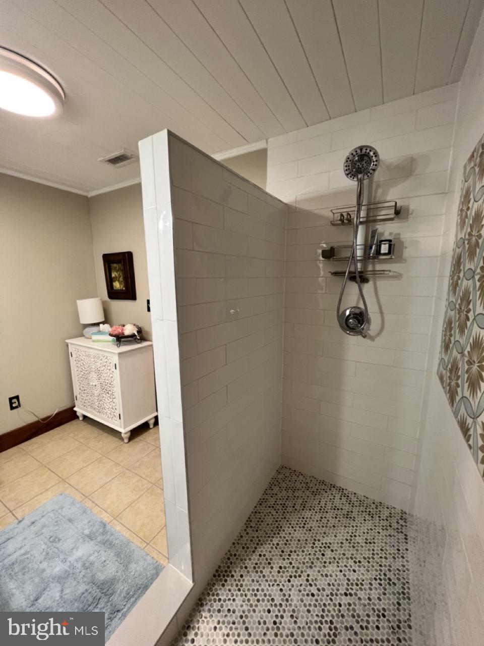 NONE UNRESTRICTED - Residential