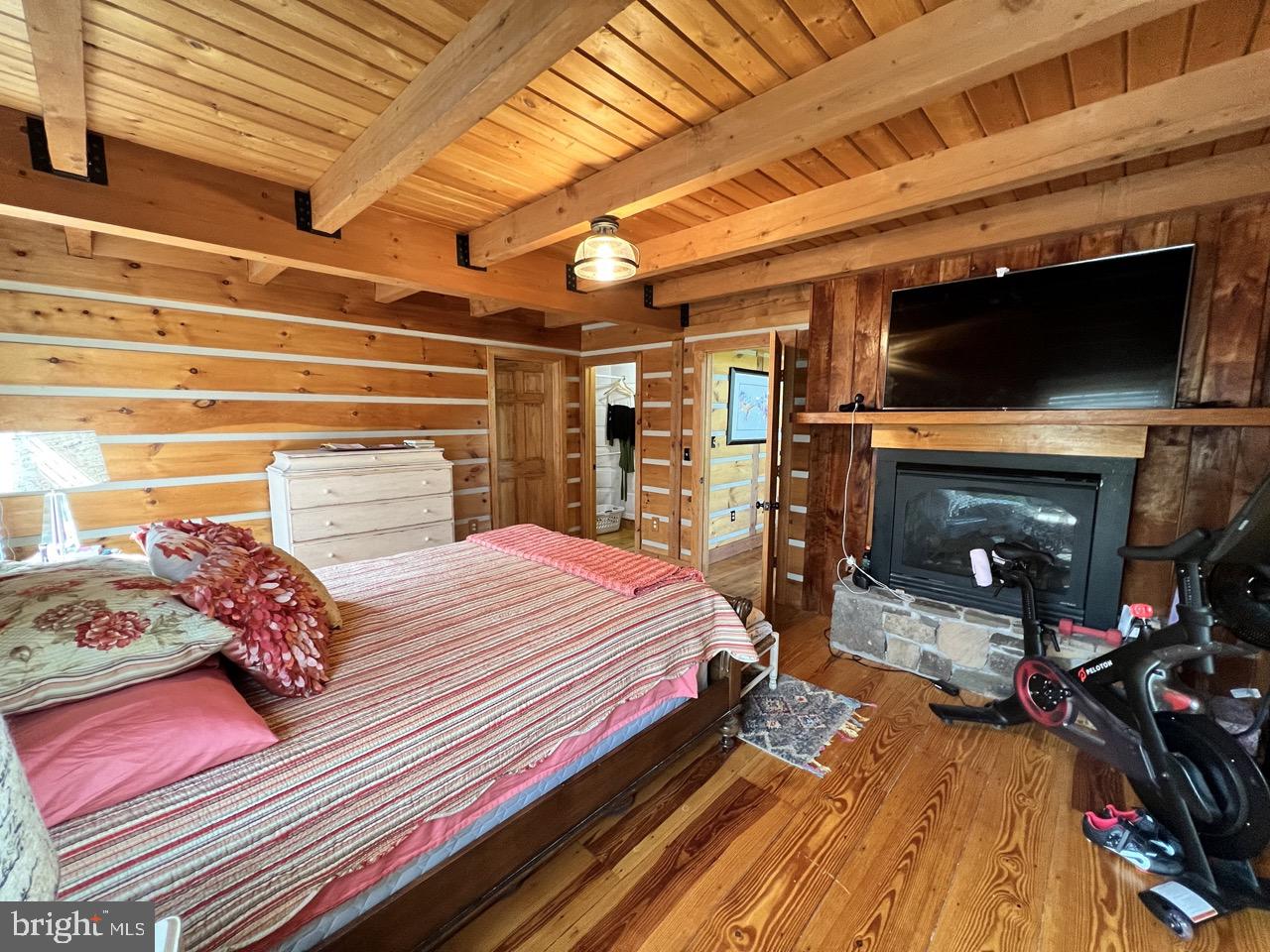 NONE UNRESTRICTED - Residential