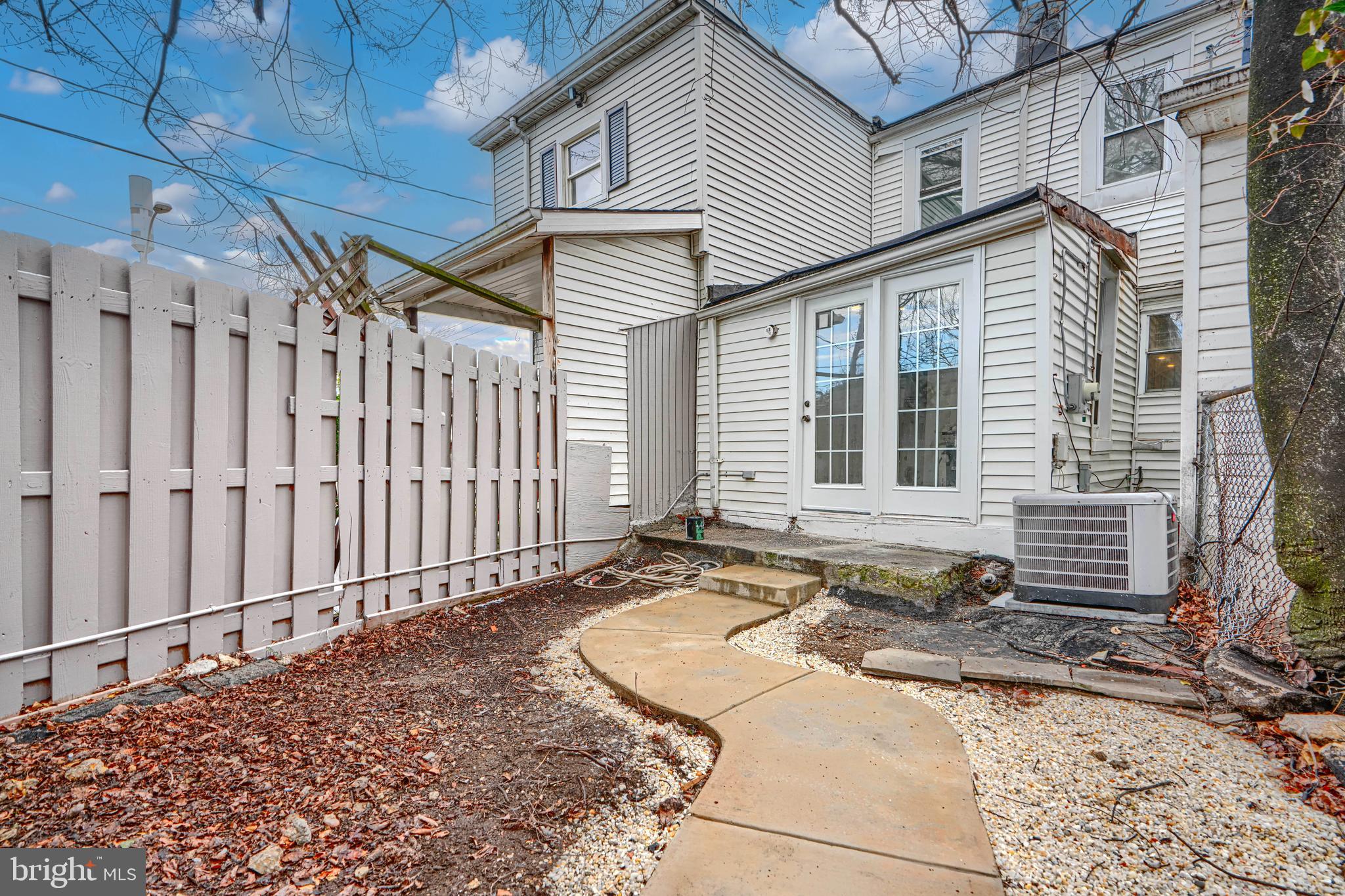 WAVERLY - Residential