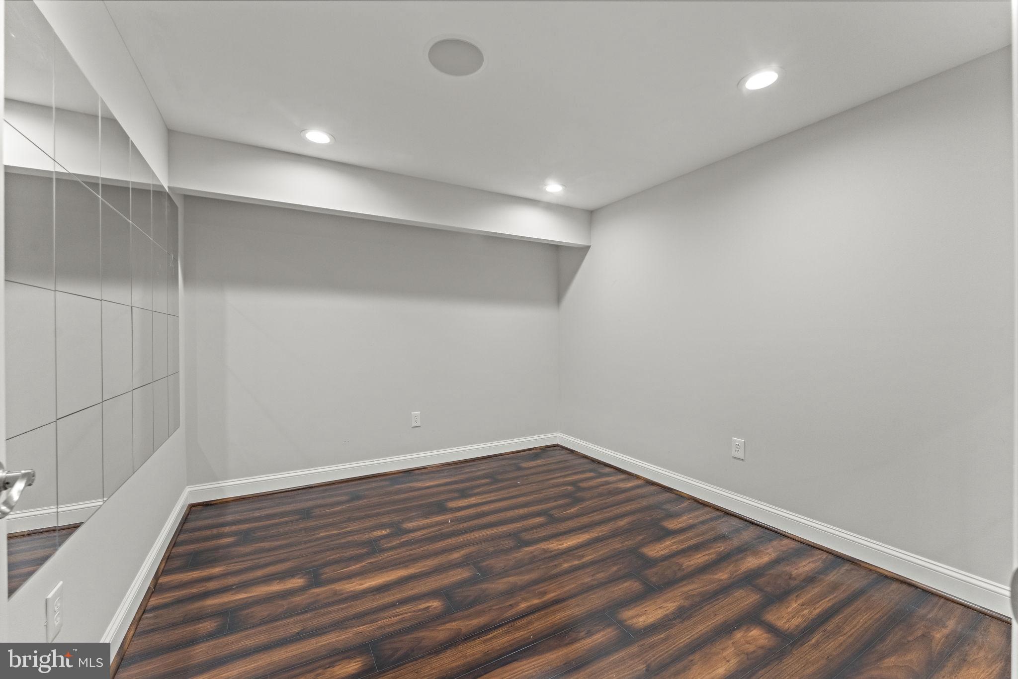 DOMINION VALLEY COUNTRY CLUB - Residential