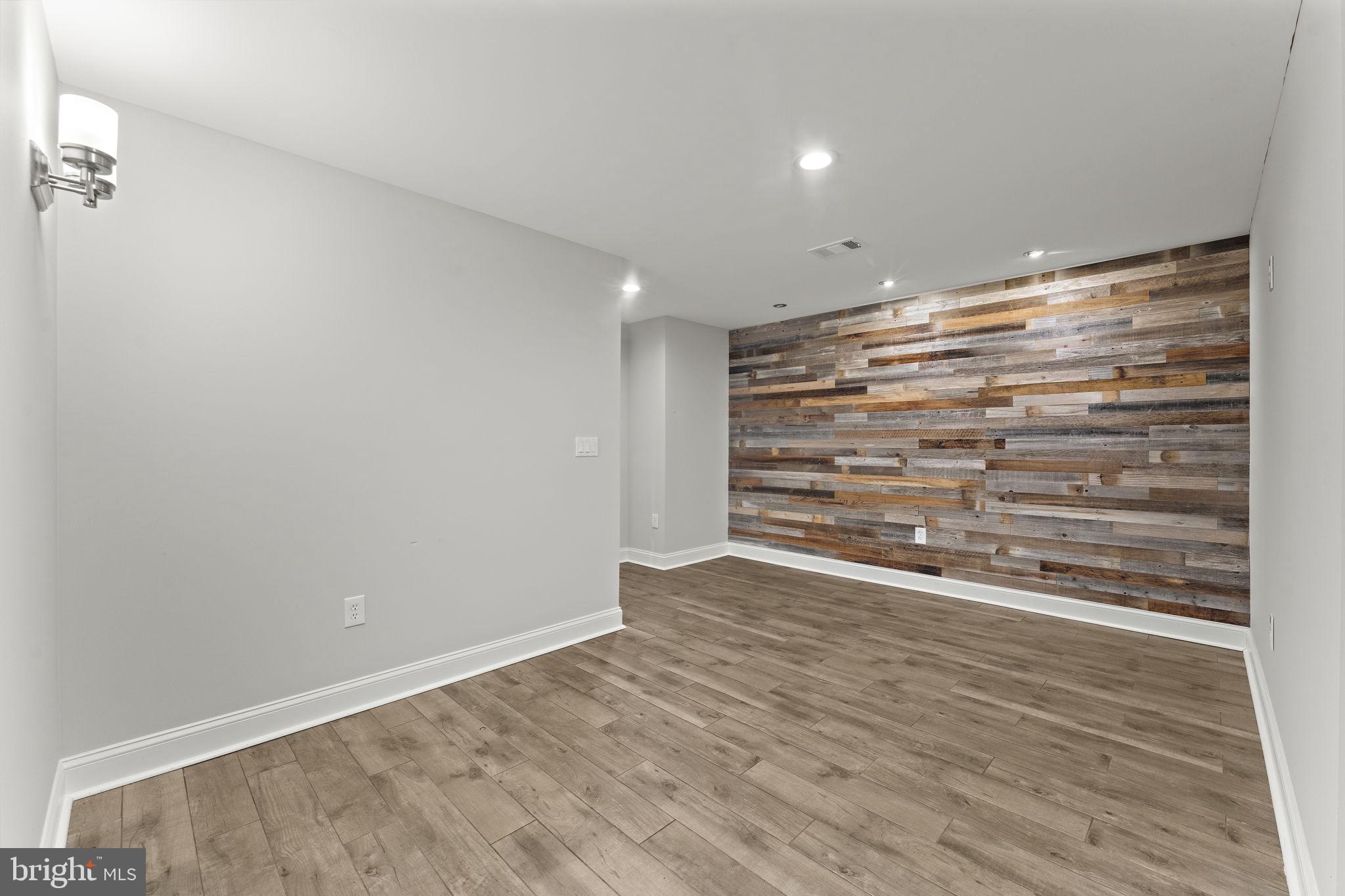 DOMINION VALLEY COUNTRY CLUB - Residential