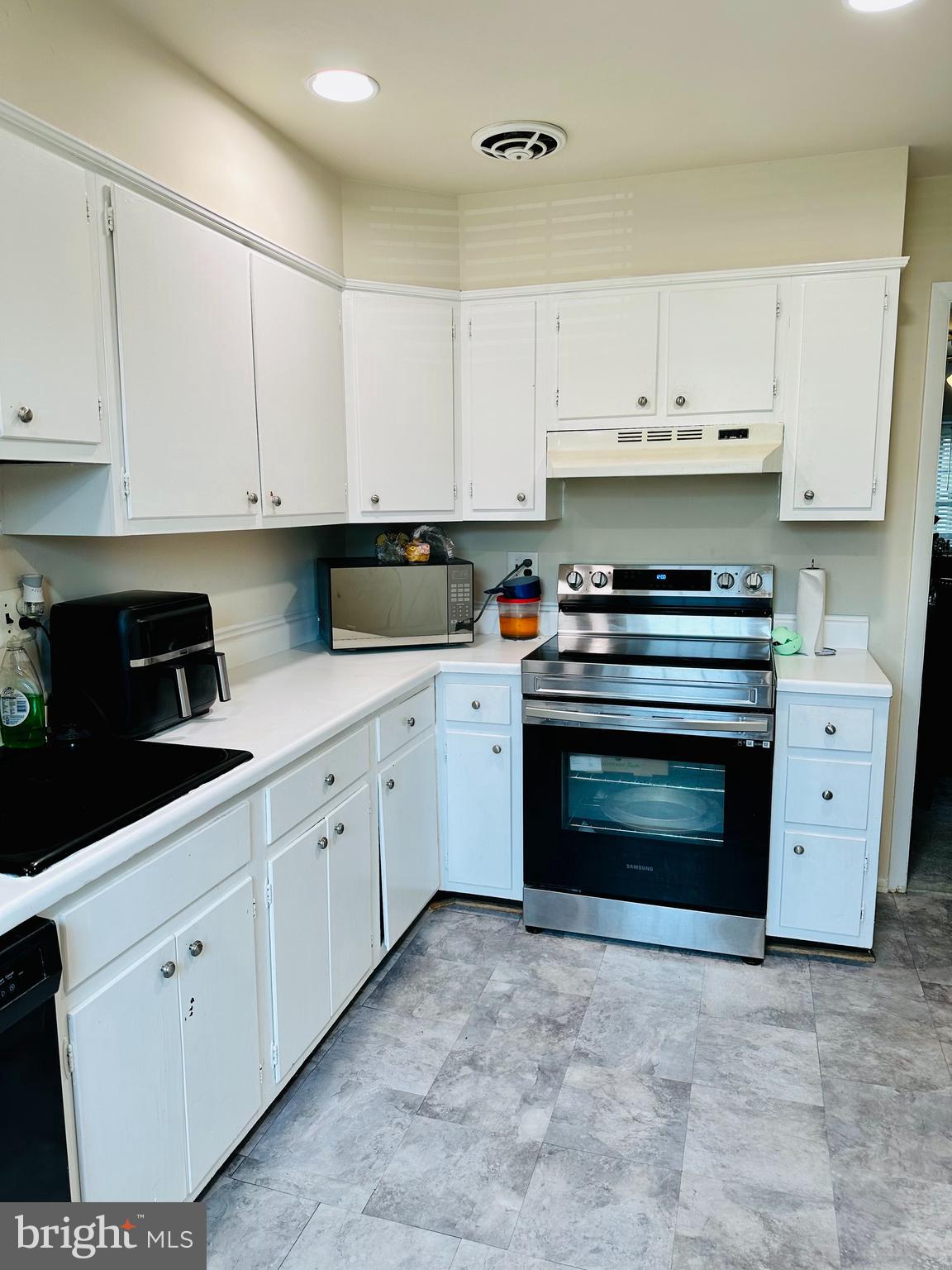 ANDREWS VILLAGE CONDOMIN - Residential