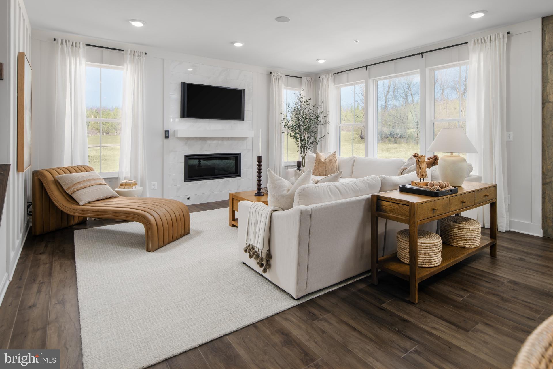 TUSCARORA CREEK - Residential