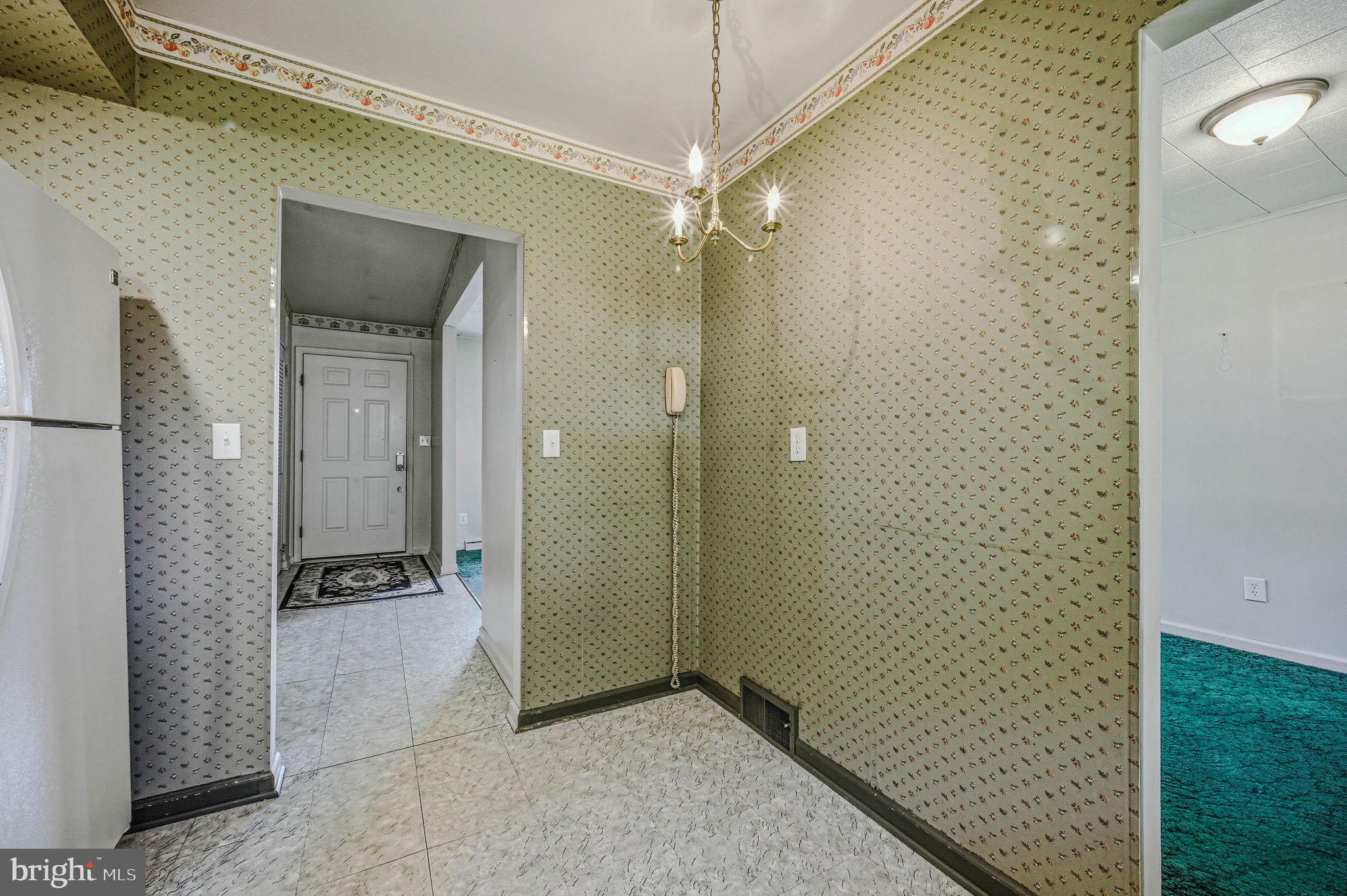 ASHBOURNE HILLS - Residential