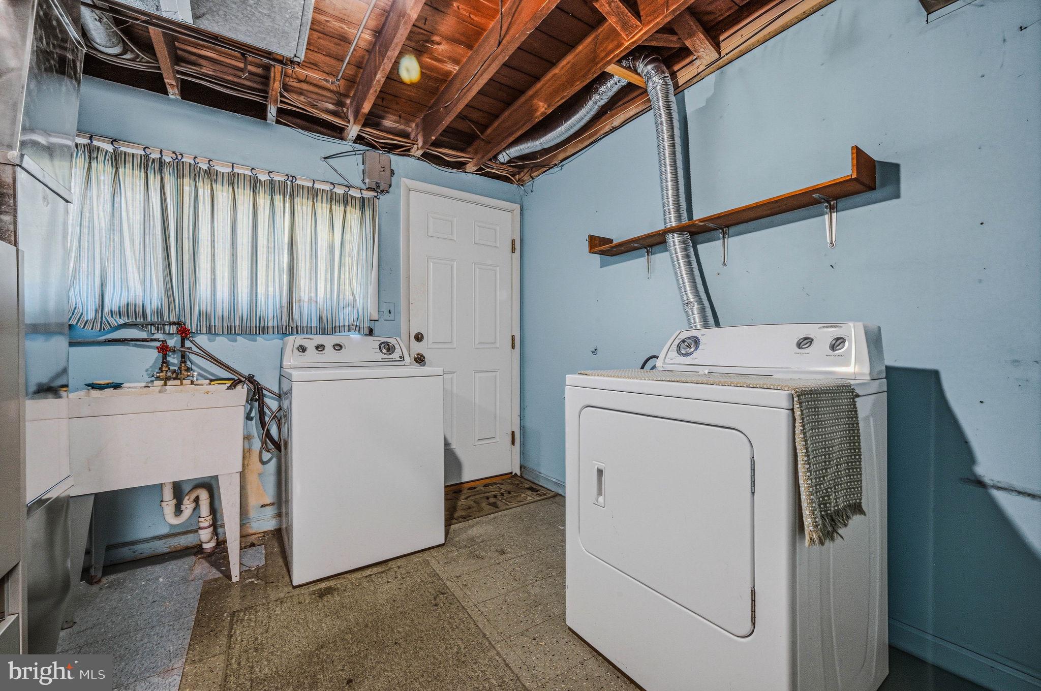 ASHBOURNE HILLS - Residential