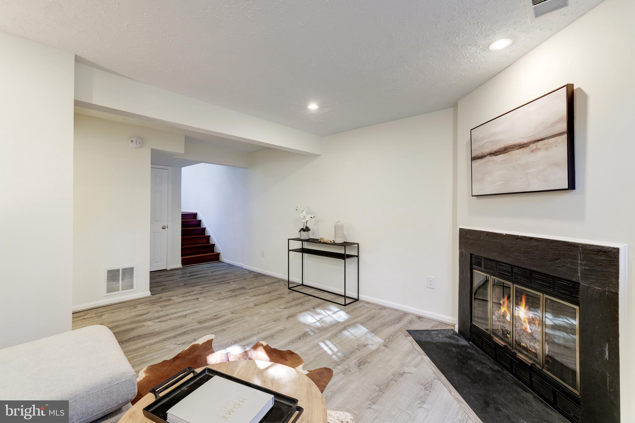 WHISPERHILL - Residential