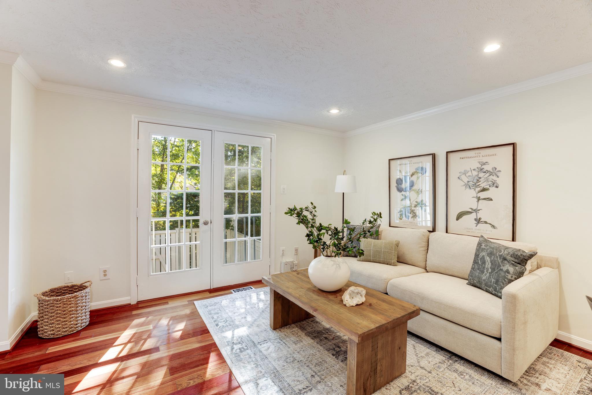 WHISPERHILL - Residential