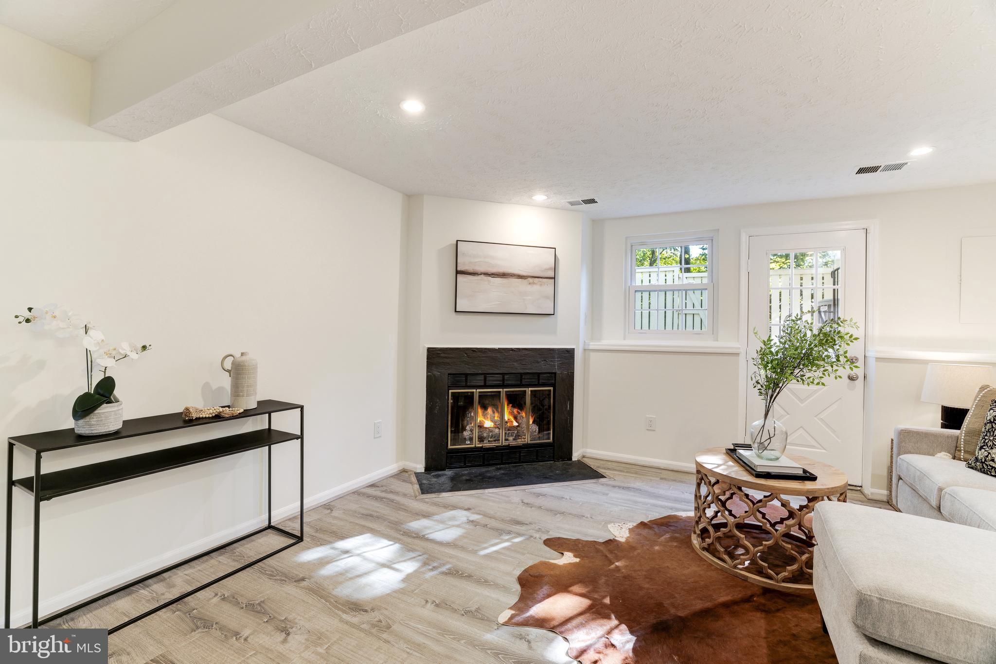 WHISPERHILL - Residential