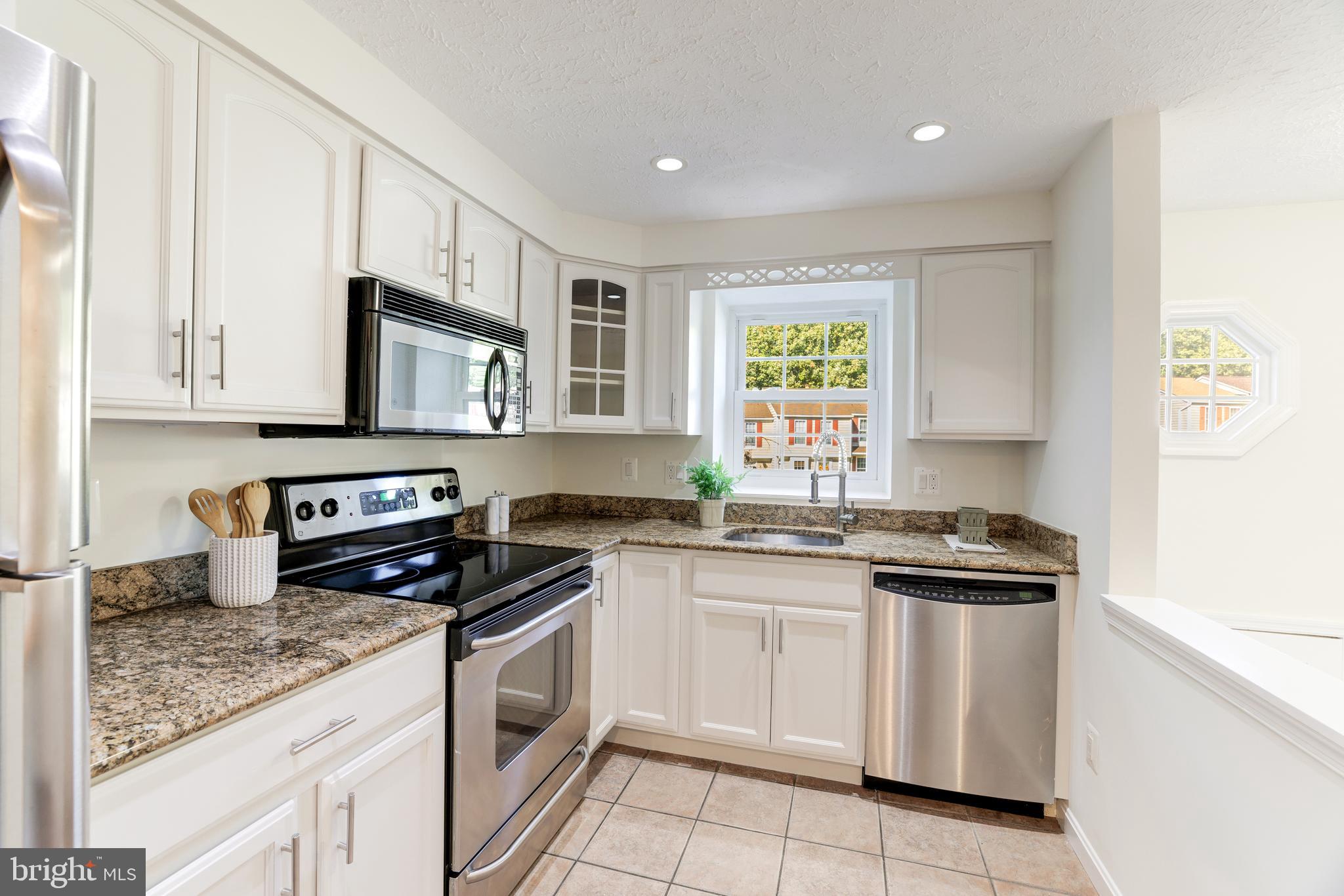 WHISPERHILL - Residential