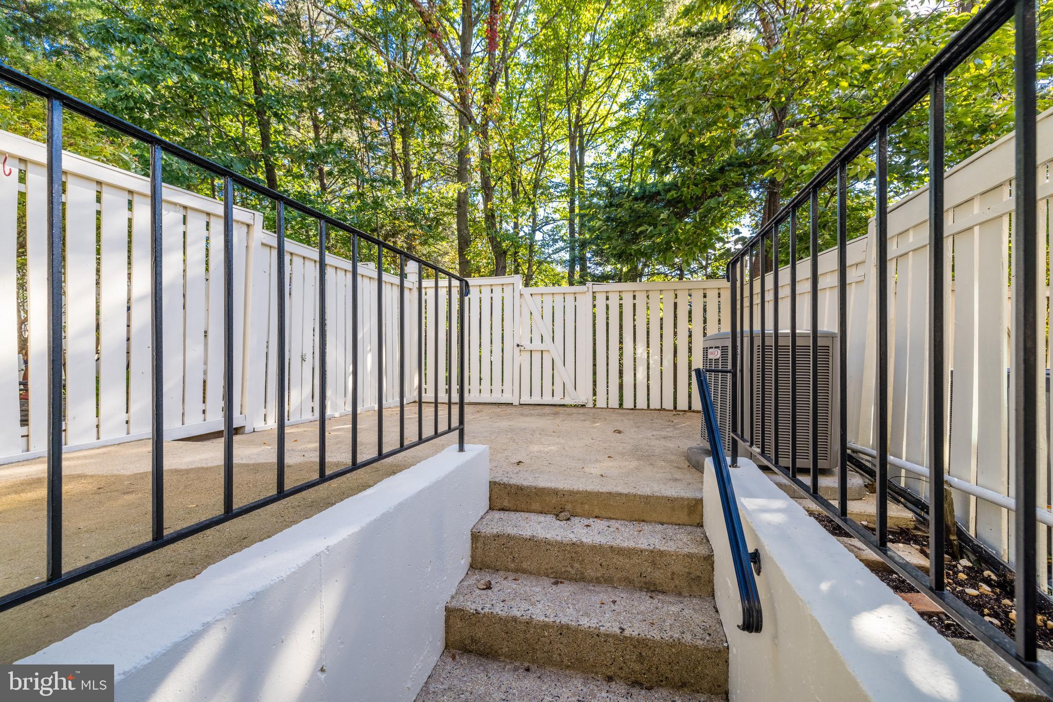 WHISPERHILL - Residential