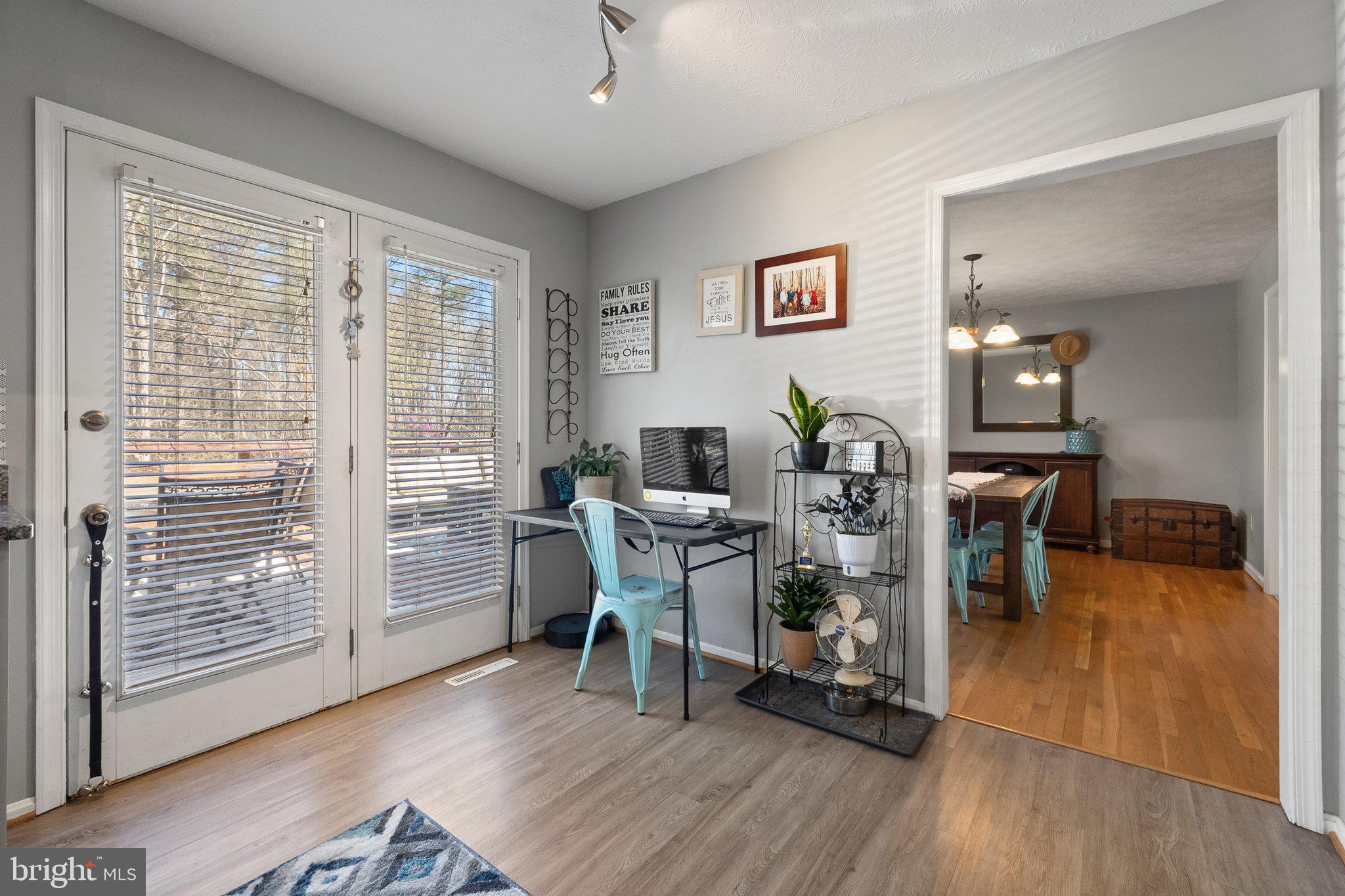 LAKE HOLIDAY ESTATES - Residential