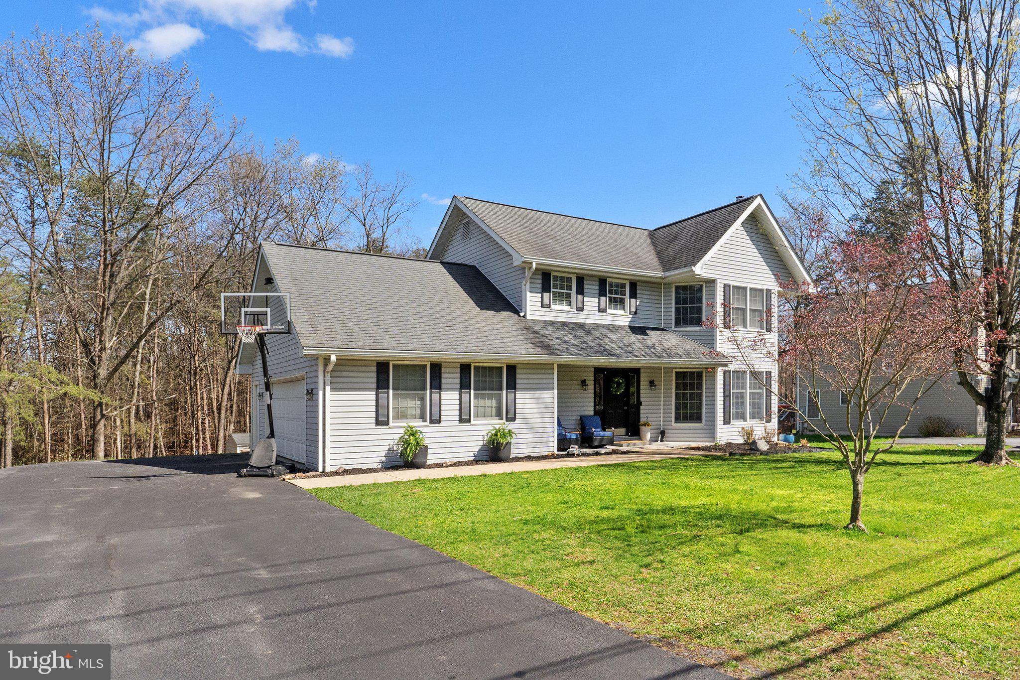 LAKE HOLIDAY ESTATES - Residential