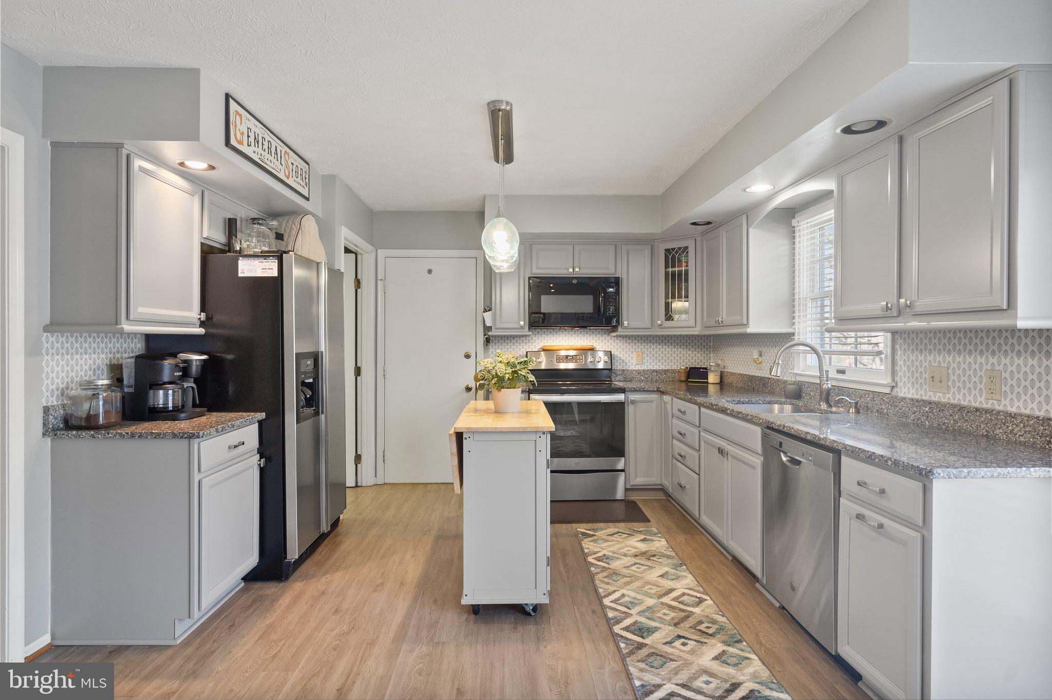 LAKE HOLIDAY ESTATES - Residential