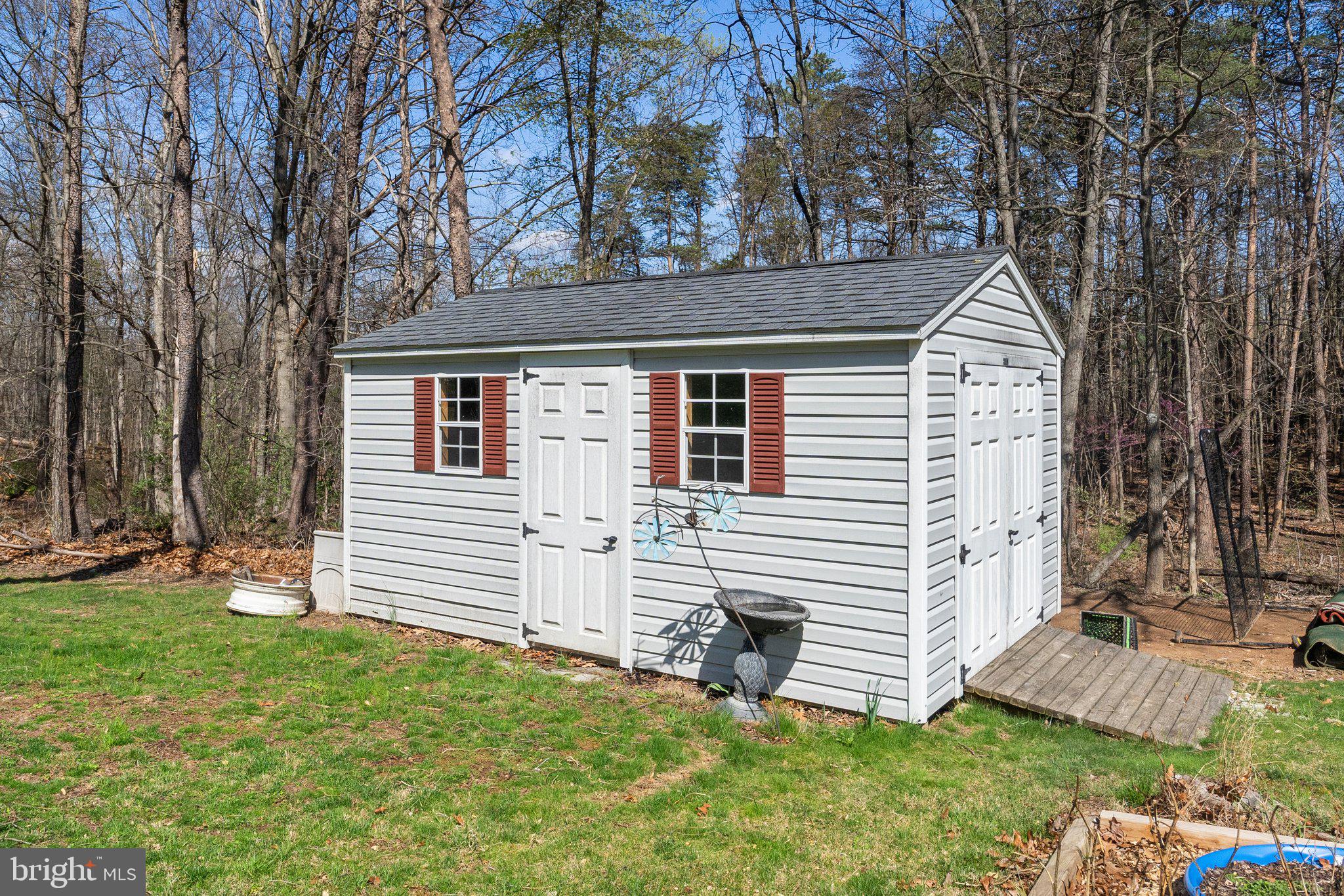 LAKE HOLIDAY ESTATES - Residential