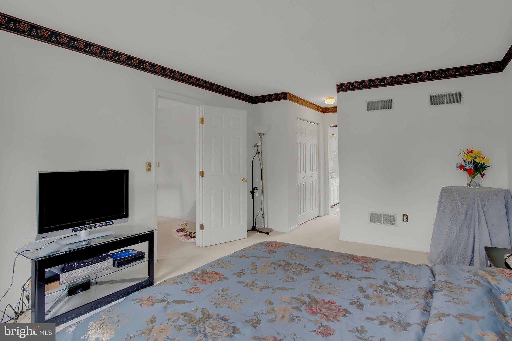 SOUTHPOINT - Residential