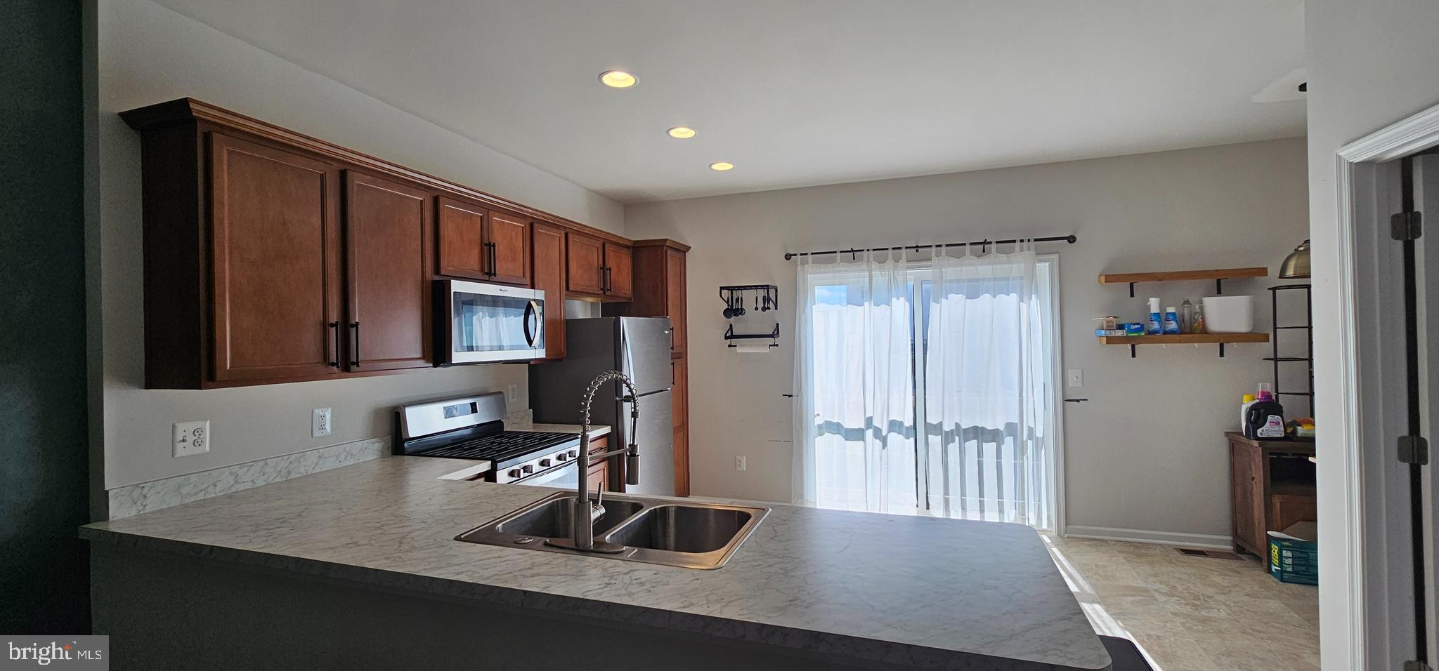 SNOWDEN BRIDGE - Residential Lease