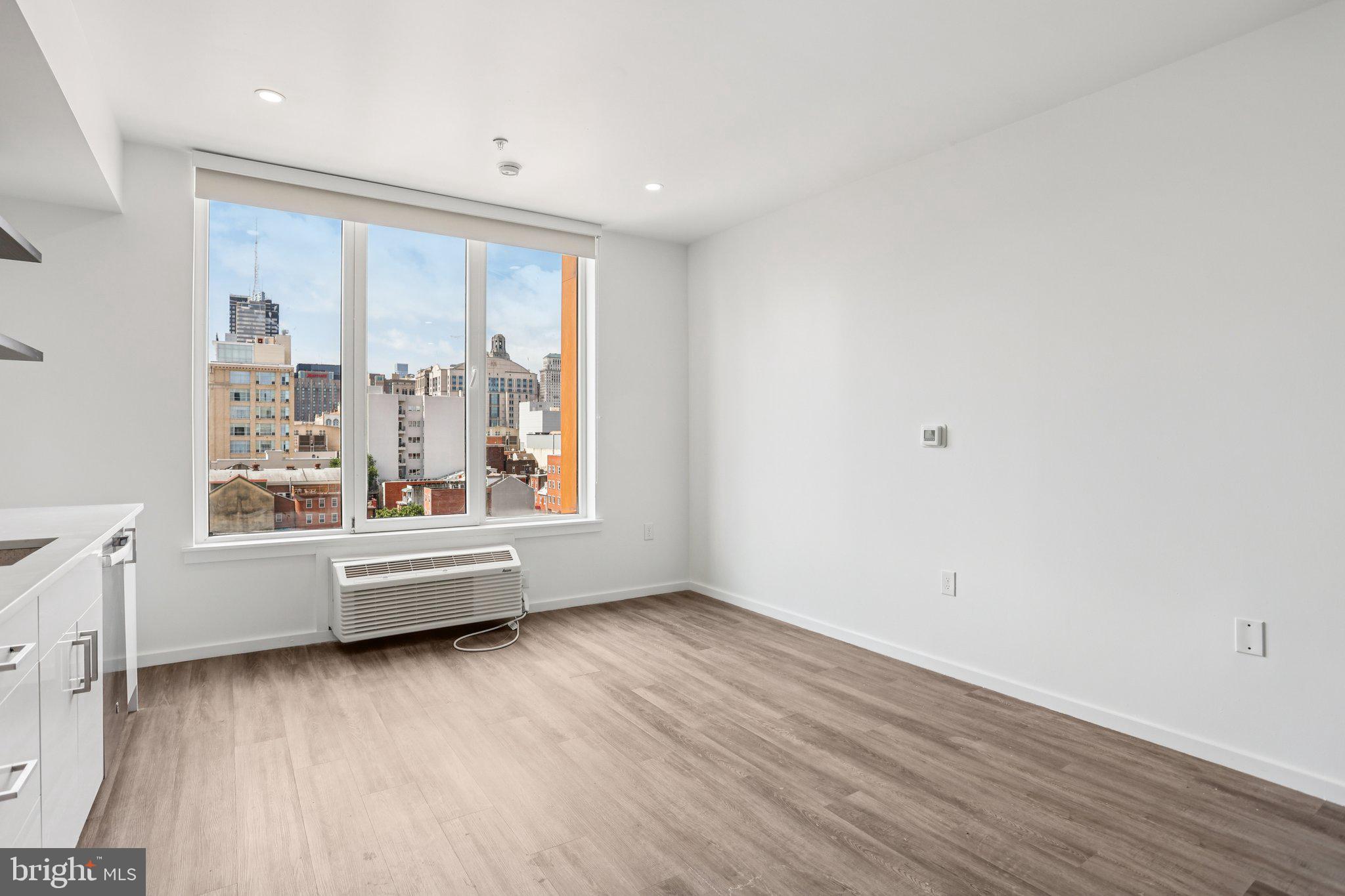 CENTER CITY - Residential Lease