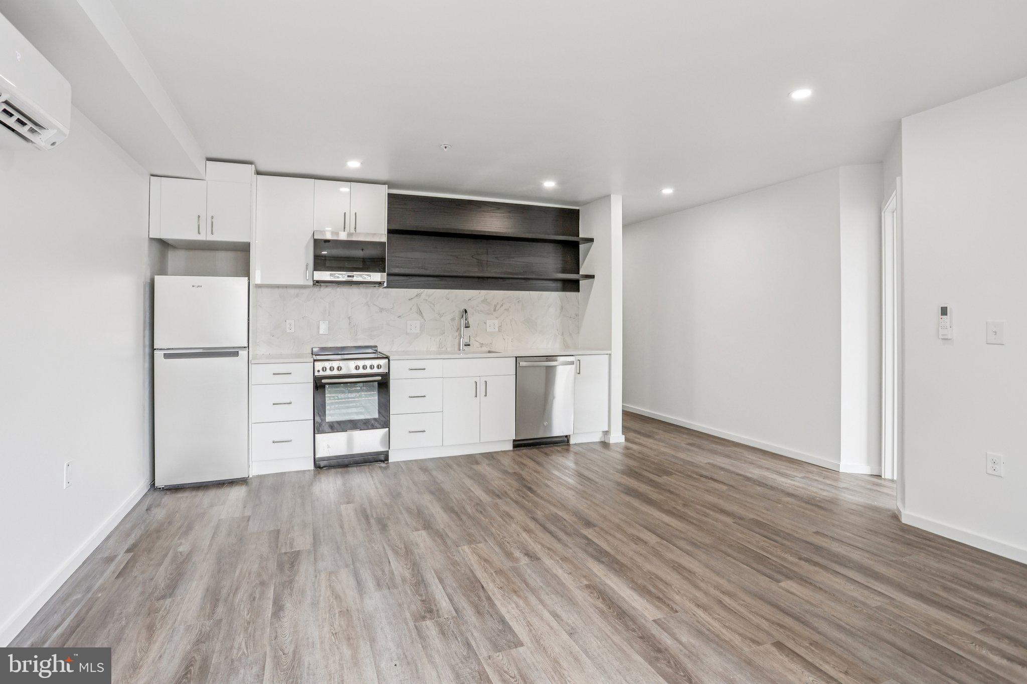 CENTER CITY - Residential Lease