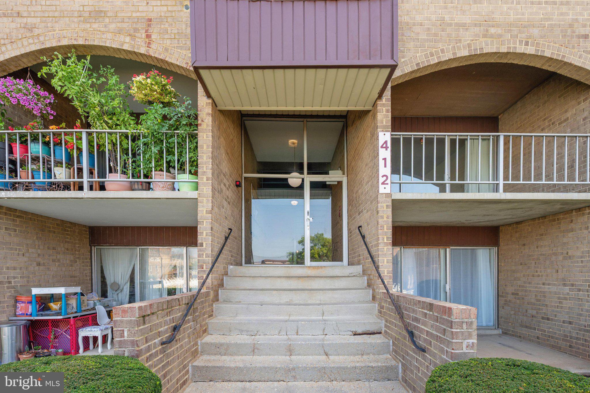412 GIRARD STREET 204