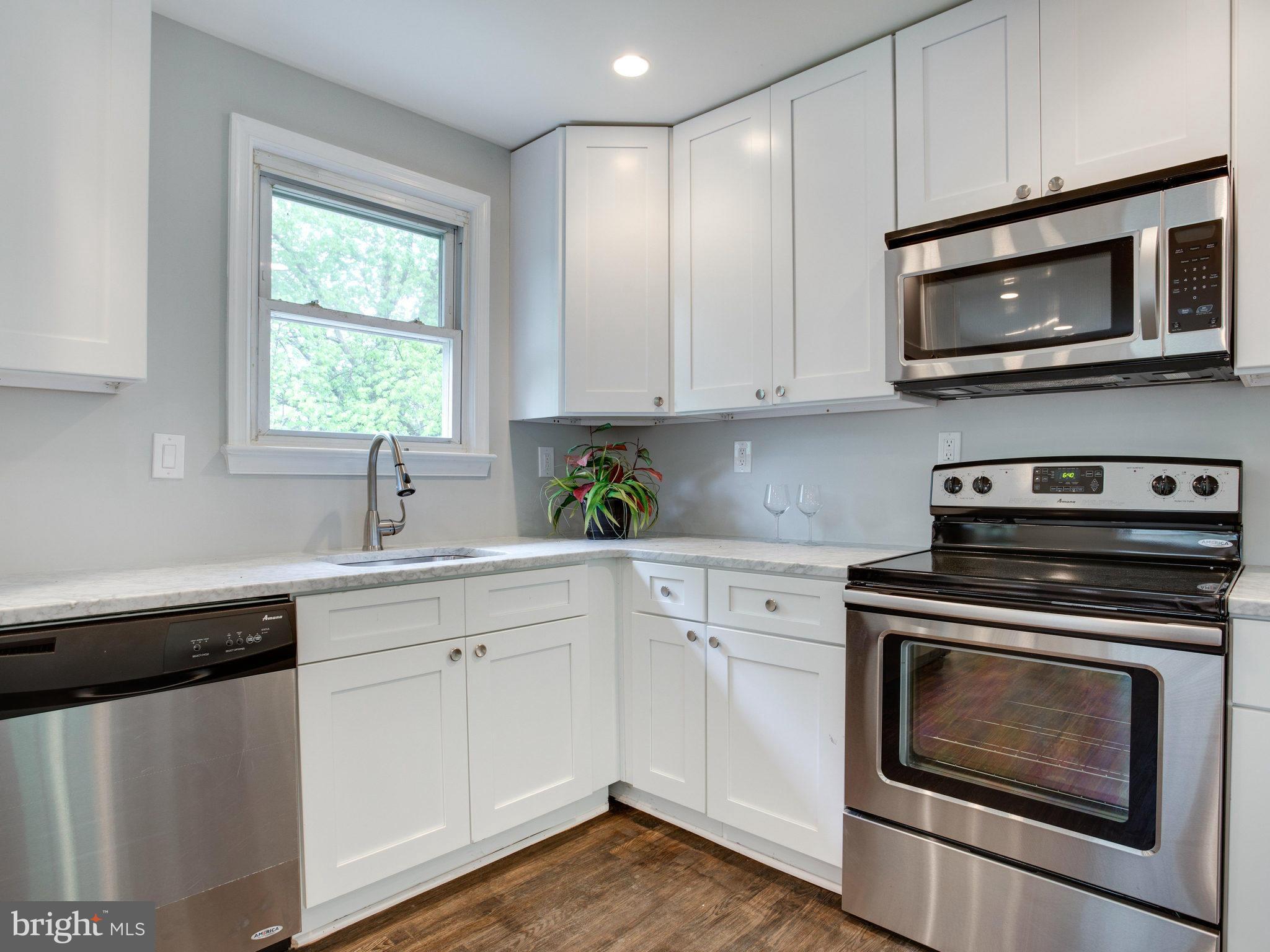 CRESTVIEW MANOR - Residential