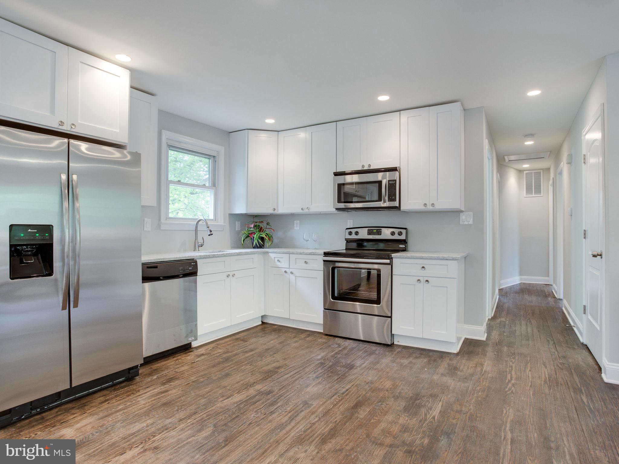 CRESTVIEW MANOR - Residential