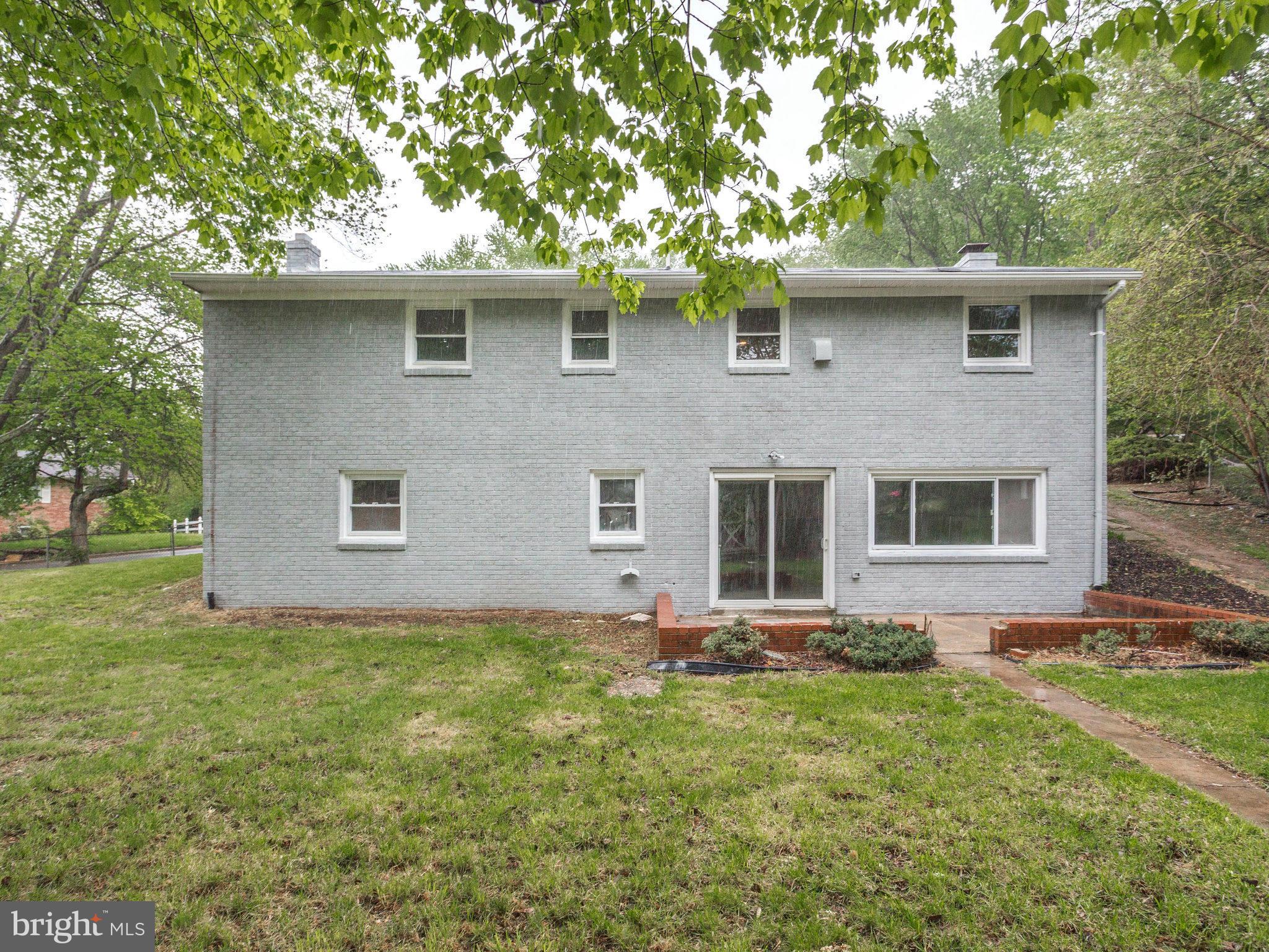 CRESTVIEW MANOR - Residential