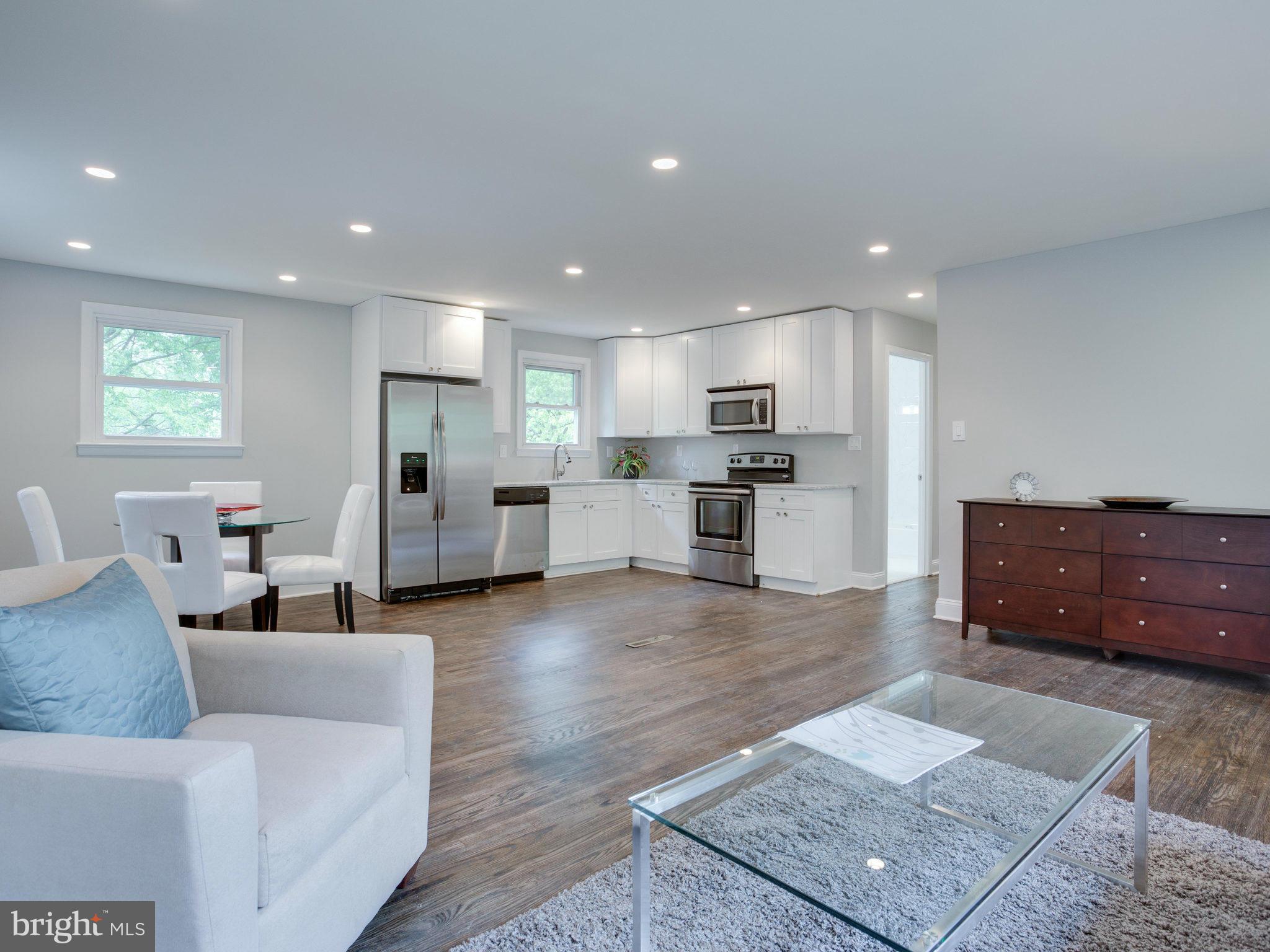 CRESTVIEW MANOR - Residential