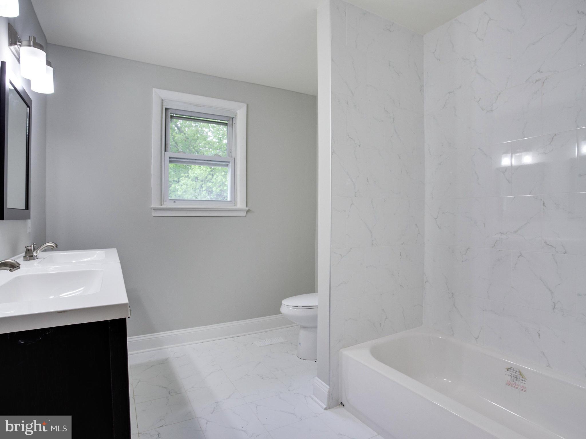 CRESTVIEW MANOR - Residential