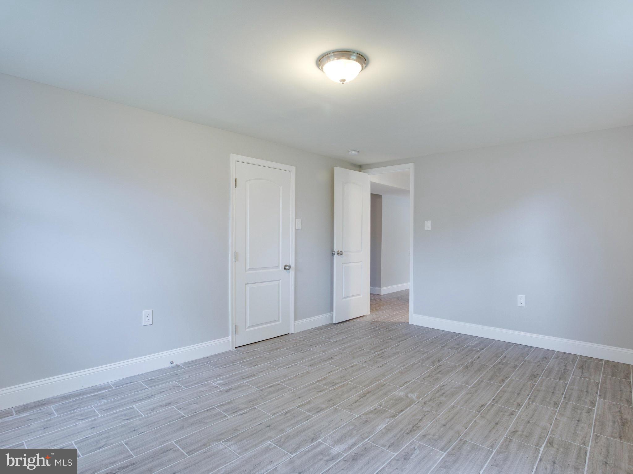 CRESTVIEW MANOR - Residential