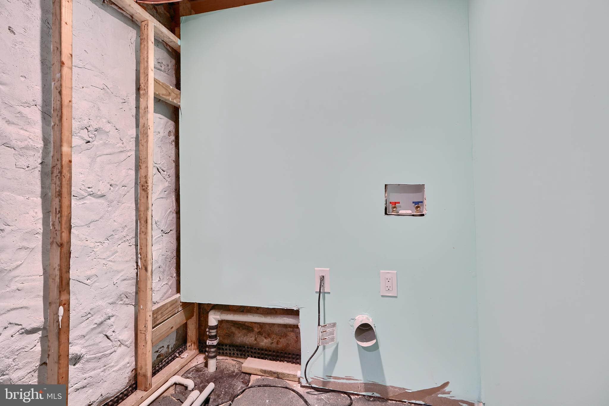 EDMONDSON VILLAGE - Residential