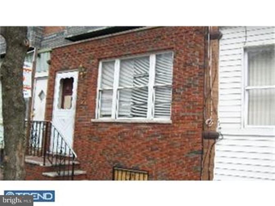 A living room dining room combo with hardwood floors, eat in kitchen and full bath. This home is  tenant occupied at 800 per month.