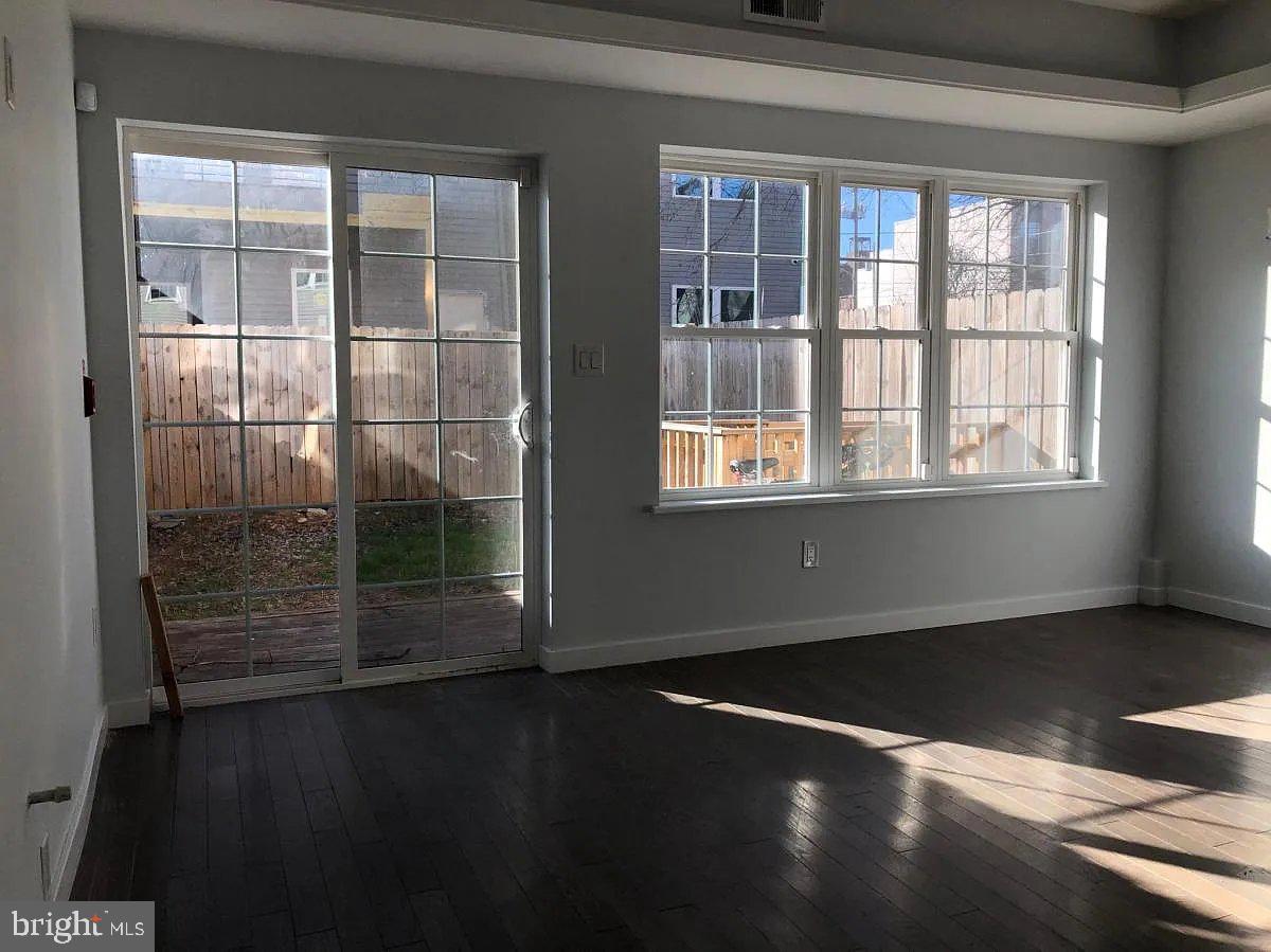 OLDE KENSINGTON - Residential Income