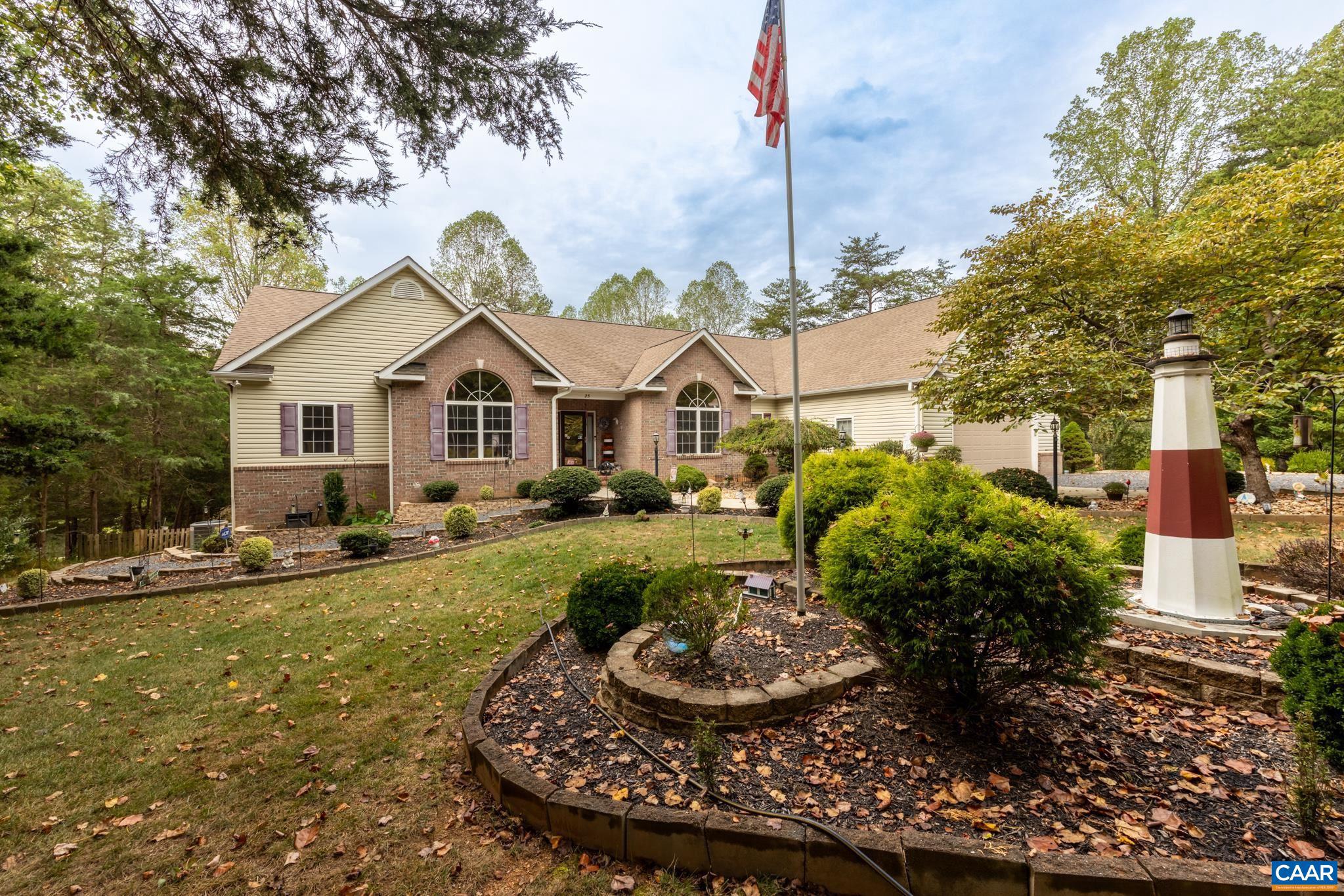 LAKE MONTICELLO - Residential