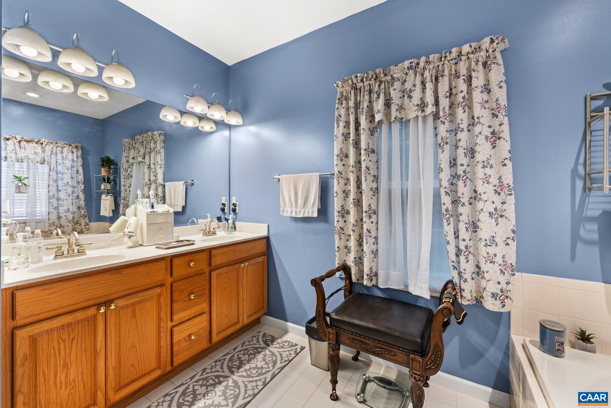 LAKE MONTICELLO - Residential