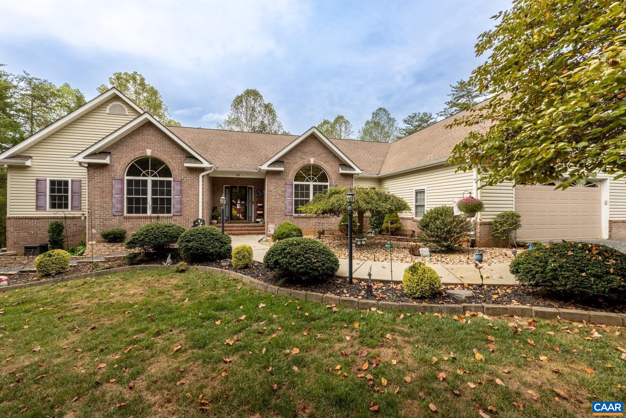 LAKE MONTICELLO - Residential