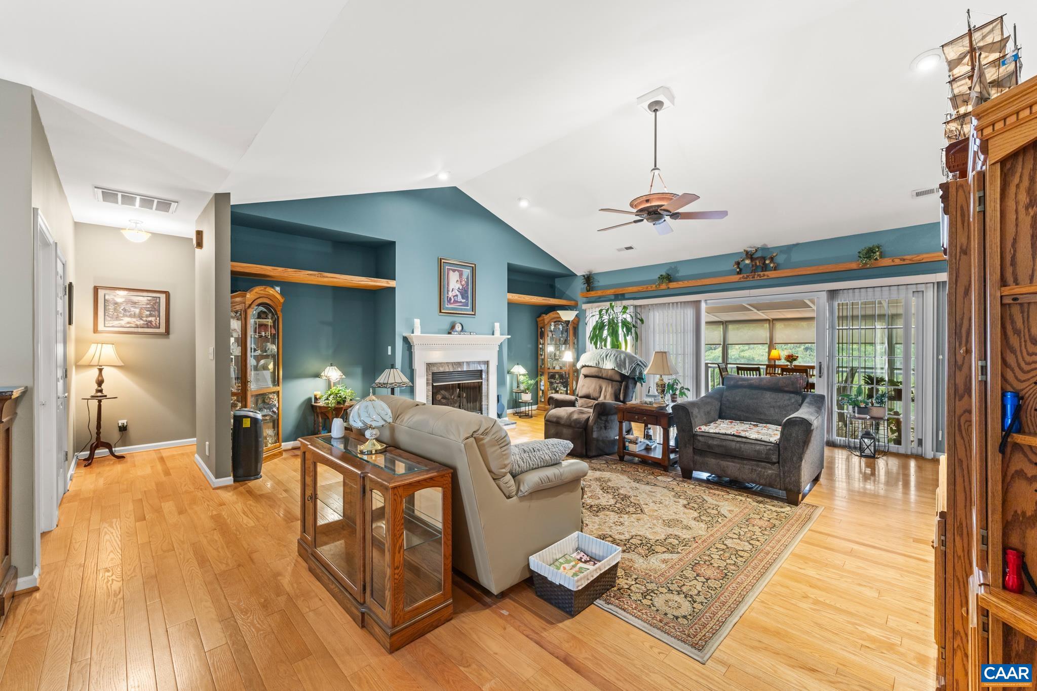 LAKE MONTICELLO - Residential