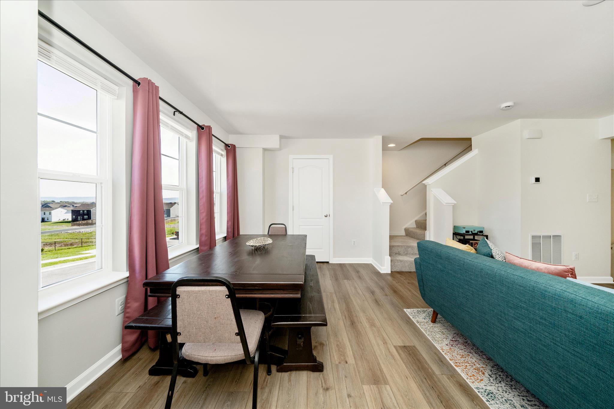 TOWNES AT TATE MANOR - Residential