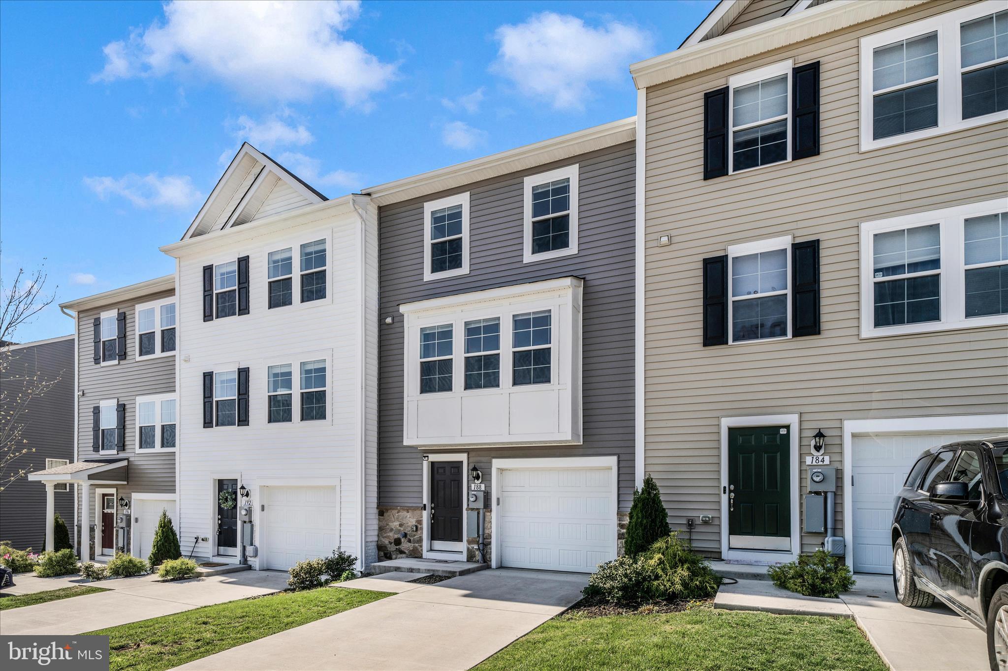 TOWNES AT TATE MANOR - Residential