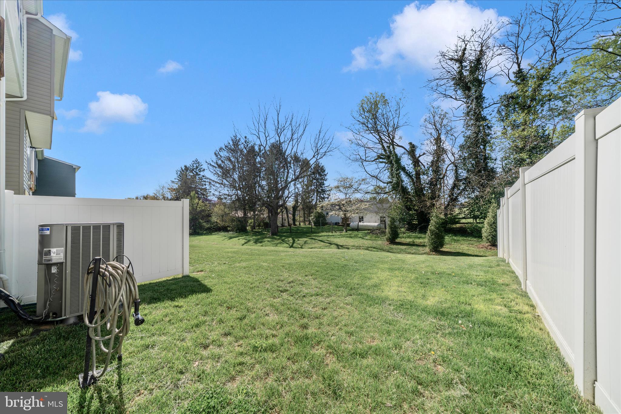 TOWNES AT TATE MANOR - Residential