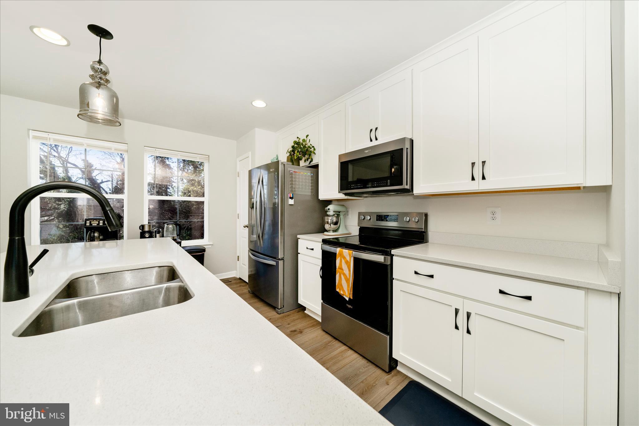 TOWNES AT TATE MANOR - Residential