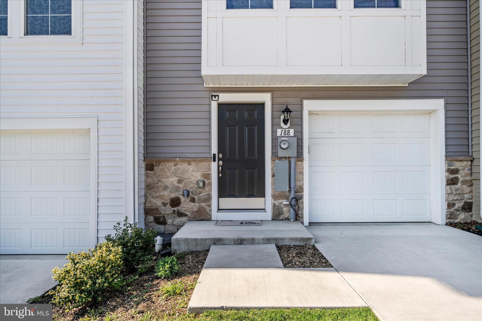 TOWNES AT TATE MANOR - Residential