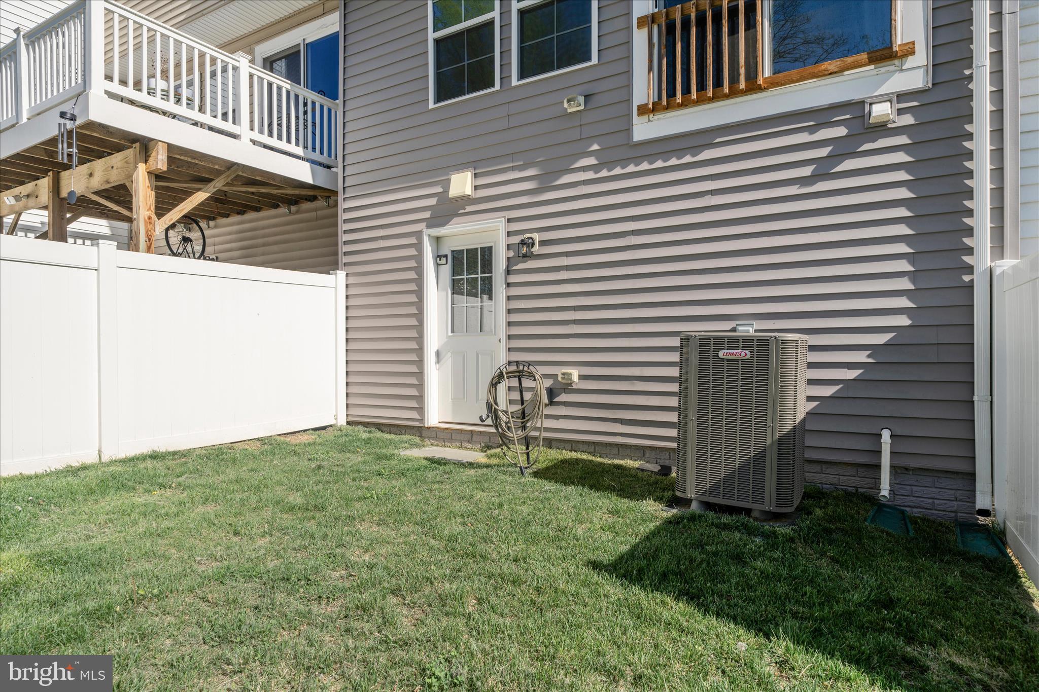 TOWNES AT TATE MANOR - Residential