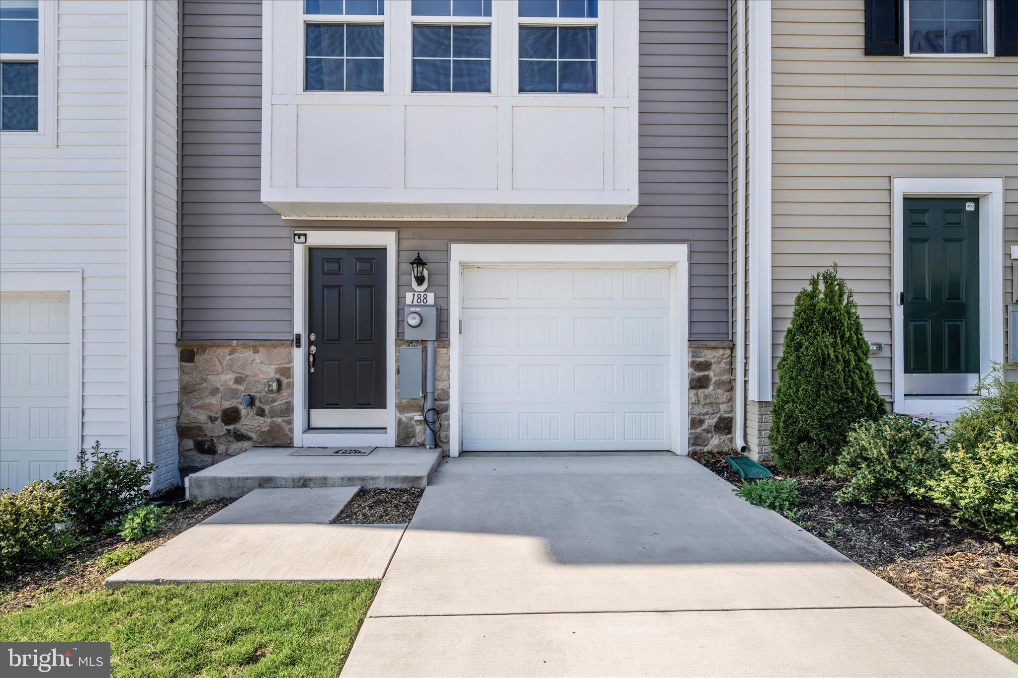 TOWNES AT TATE MANOR - Residential