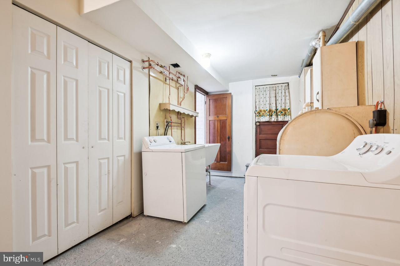 BAYVIEW - Residential Lease