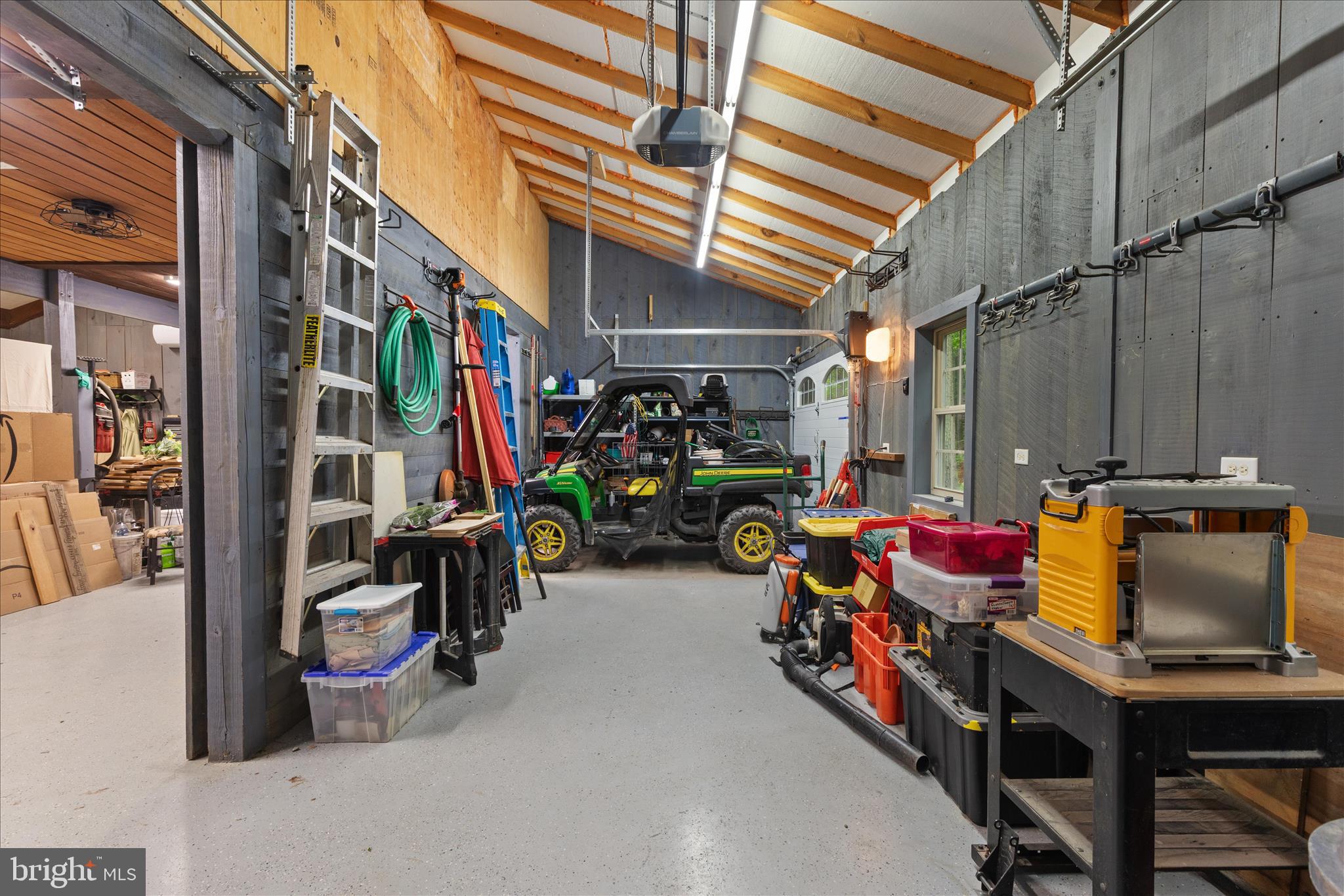SHORT MOUNTAIN SOUTH - Residential